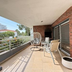 Apartamento Planta Baja Con Terraza En Aidy Grill