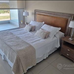 Excelente Apartamento En Alquiler Temporario En Playa Mansa, Punta Del Este
