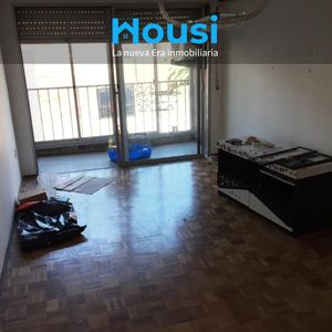 Apartamento En Alquiler 2 Dormitorios Bajos Gastos Comunes Inmejorable Ubicación Tres Cruces 
