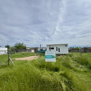 Terreno En Venta Con Construcción En El Barrio El General Colonia Del Sacramento
