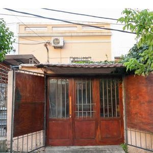 Casa En Venta 2 Dormitorios, Amplio Y Luminoso Paso Molino