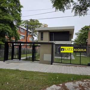 Gral Paz Y Rivera, Estrena, 135 M2 + Jardín Con Parrillero Y Cochera.