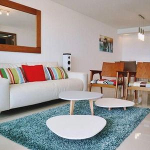 Departamento, 3 Dormitorios, Mas Dependencia Con Servicios - Playa Brava