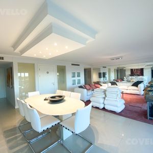 Venta  -  Excelente Unidad De 4 Dormitorios Mas Servicio, Palier Privado Y 2 Cocheras