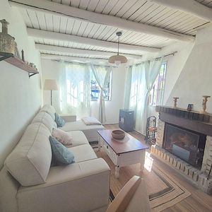 Casa Venta 3 Dormitorios Estufa A Leña 460 M2 Terreno 150 Mtrs Rambla Solymar