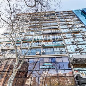 Venta De Oficina De 5 Ambientes En El Centro