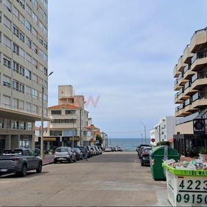 Alquiler De Temporada 1 Dormitorios Y Medio Y Garaje. Peninsula Punta Del Este