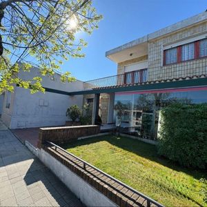 Venta De Casa Y Local Comercial En Colonia Del Sacramento