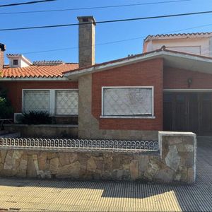 Casa 3 Dormitorios Gge Y Barbacoa Con Vista Al Rio En Colonia