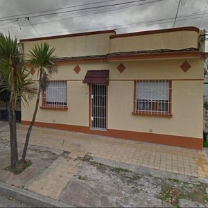 Casa De 4 Dormitorios, Y Un Generoso Fondo Con Parrillero!