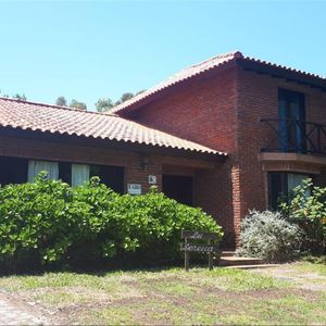 Casa En Alquiler 4 Dormitorios En Punta Del Este, San Rafael