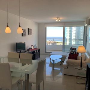 Apartamento 3 Dormitorios, Vista Al Mar Y Servicios