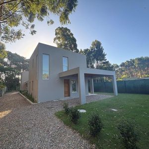 Casas En Venta A Estrenar Parque Burnett -punta Del Este