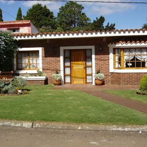 Casa En Venta, A Una Cuadra De Playa Mansa