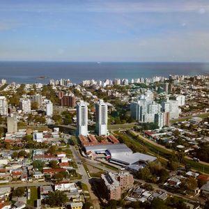 Venta Apartamento Estrellas De Malvin - Piso Alto - 2 Dormitorios
