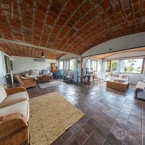 Venta Casa 4 Dormitorios Península A Una Cuadra Del Mar