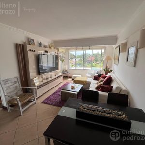 Apartamento En Alquiler Temporada - 2 Dorm - Playa Mansa