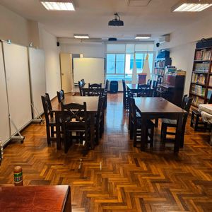 Av Uruguay Proximo Libertador , 59 M2 , Reciclada, Ideal Vivienda U Oficina !!