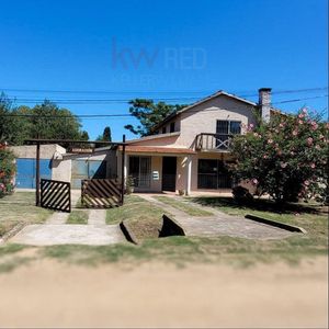 Venta Casa 5 Dormitorios Costa Azul Apartamento Lateral