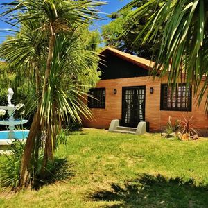 Colonia   - Venta Casa De 2 Dormitorios Con Patio A  Metros De Plaza De Toros.