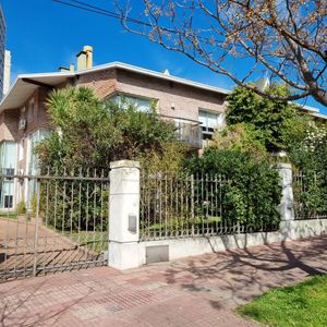 Oficina -oficina, Puerto Del Buceo, 76 M2, 2 Ambientes, Gge, Vista Mar !!