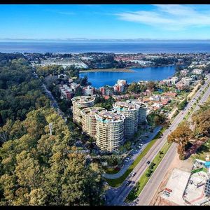Apartamento De Tres Dormitorios En Venta En Parque Roosvelt - 1405