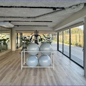 Apartamento De Tres Dormitorios En Venta En Barra De Carrasco - 204b