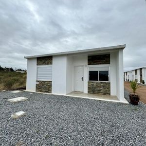 Colonia, Venta De Casa De 2 Dormitorios Y Patio A Estrenar!
