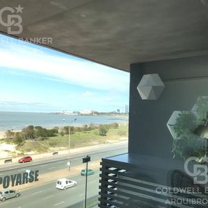 Apartamento De 2 Dormitorios En Alquiler En Malvín