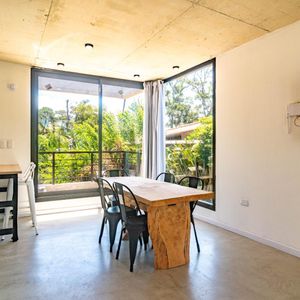 Venta Casa De Tres Dormitorios Y Tres Baños En Playa Mansa Punta Del Este