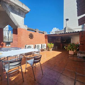 Venta Propiedad Corporativa - 423m2 Sobre Av. Rivera Próximo A Bv. Artigas