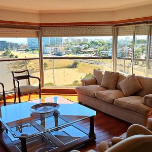 Venta Apartamento Puerto De Buceo 3 Suites  Servicio 2 Garages Vista