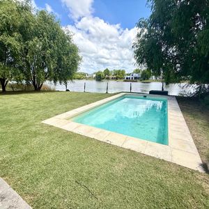 Venta Con Renta Casa La Tahona 3 Dormitorios Piscina Excelente Estado