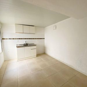 Venta De Apartamento  Dos Dormitorios Aguada - Con Renta 7%