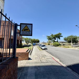 Cochera En Venta Y En Alquiler En Edificio Ginkgo  