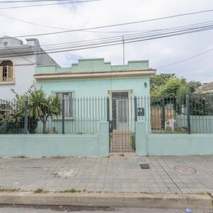 Casa En Padrón único En Venta, Barrio Colón