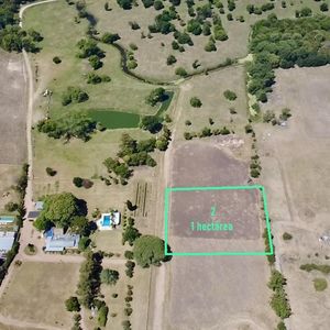 Chacra En Venta De 1 Hectárea A Poca Distancia De Colonia Del Sacramento