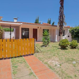 Venta Casa 3 Dormitorios Salinas Sur Cochera Doble