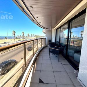 Venta Apartamento 4 Dormitorios   Servicio Completo ,rambla Punta Carretas Con Garaje - Vista Al Mar