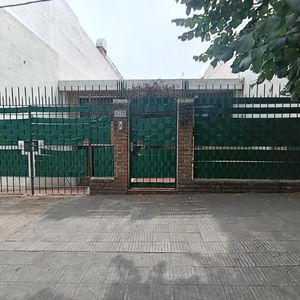 Acevedo Diaz Y Rivera, 179 M2 Edificados Y Terreno De 311 M2, Excelente Estado , 3 Dormitorios , Gge !!