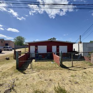 Venta De 3 Apartamentos En Complejo Con Renta En Colonia Del Sacramento
