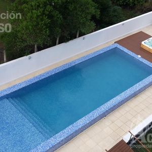 Punta Del Este - Departamento Venta 2 Dormitorios 2 Baños Dependencia De Servicio Garage Piscina