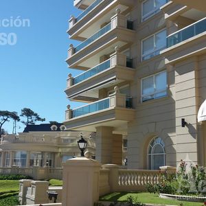 Departamento - Playa Mansa - Le Jardin