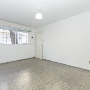 Apartamento En Cordón Tres Dormitorios 