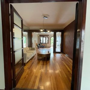 Casa De época En Venta 4 Dormitorios 2 Baños, Vestidor Patio Parrillero, Cochera  2 Terrazas, Pocitos