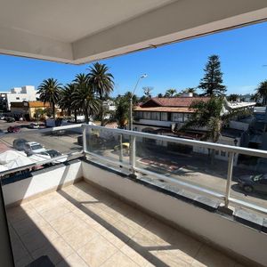 Apartamento En Alquiler Anual En Península - 1 Dormitorio Con Terraza Y Garaje