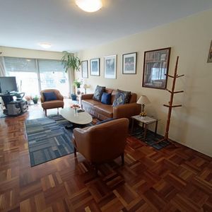 Apartamento -avenida Brasil Y Brito Del Pino, 3 Dormitorios, Muy Luminoso Y Con Gran Locomoción !!