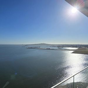 Venta De Aprtamento 1 Dormitorio Con Garage, Piso 20 En Montevideo Harbour