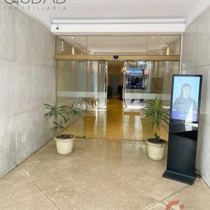 Venta De Oficina Con Renta En El Corazón De La Ciudad Vieja