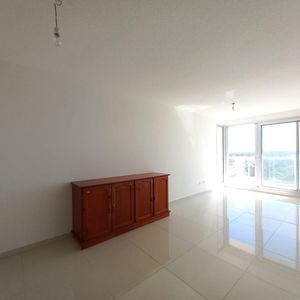 Apartamento En Punta Del Este. 2 Dormitorios Con Garaje